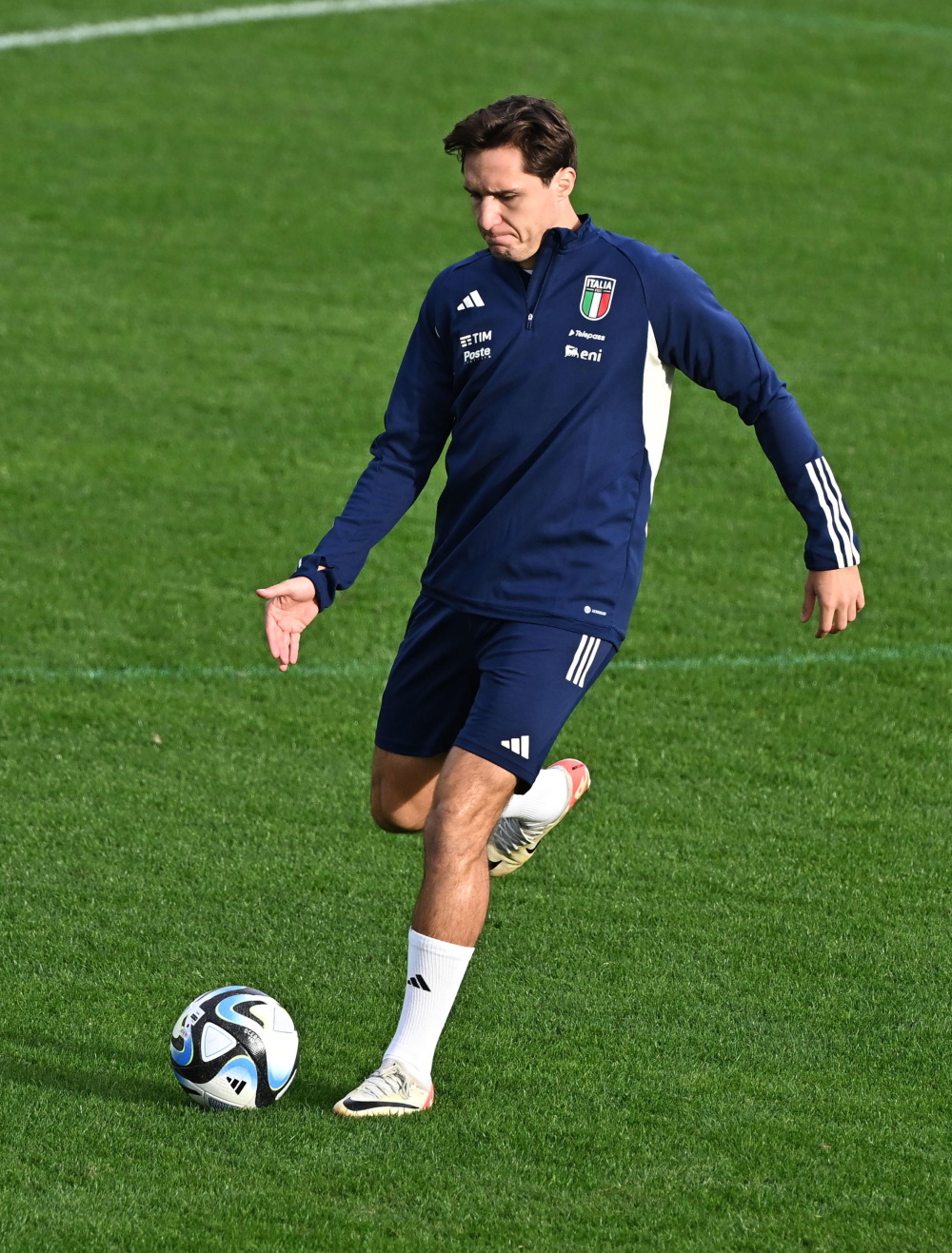 包含意大利战绩斐然,备战重要足球赛事的词条 包含意大利战绩斐然,备战重要足球赛事的词条