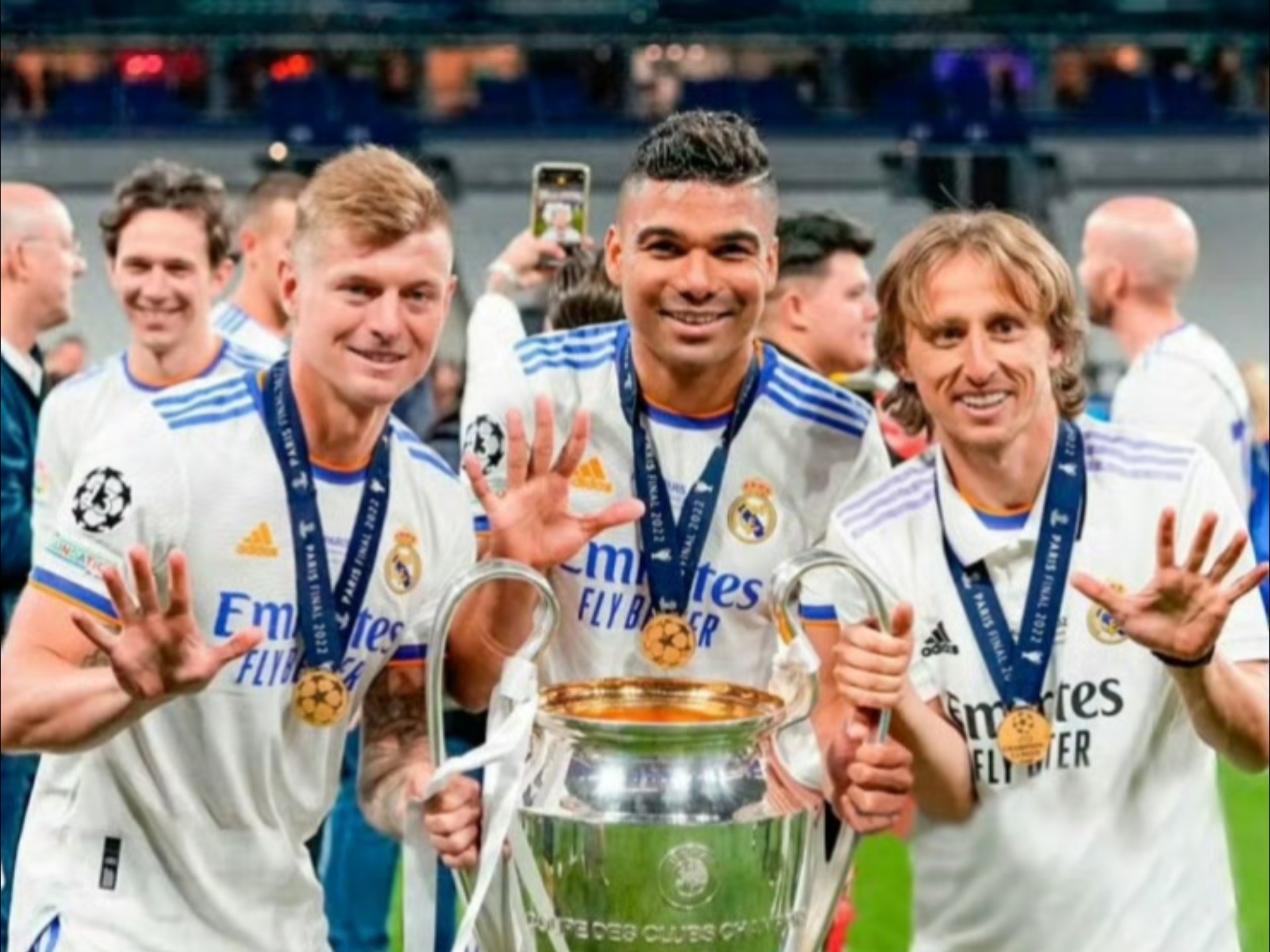 悉尼FC队士气高涨,备战亚冠正名赛的简单介绍 悉尼FC队士气高涨,备战亚冠正名赛的简单介绍