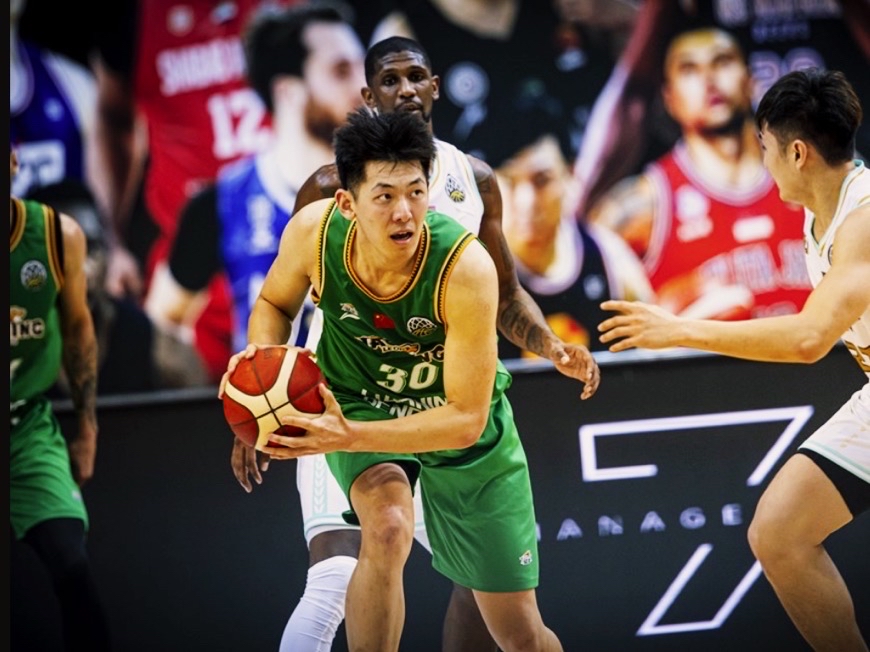 包含辽宁男篮上演绝杀，力克重庆队的词条