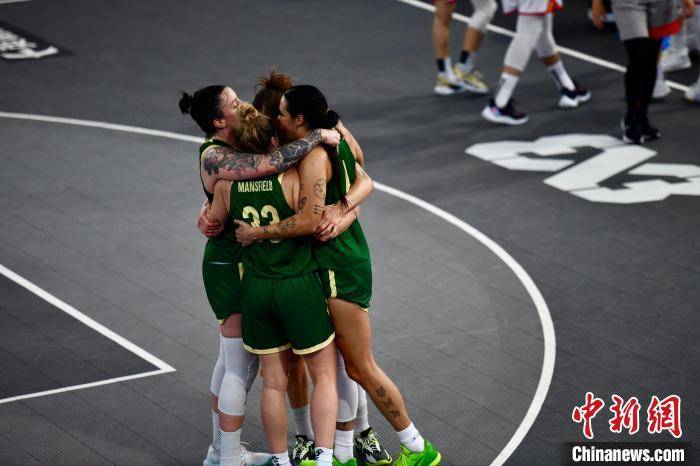 澳大利亚女子篮球队在比赛中取得胜利的简单介绍