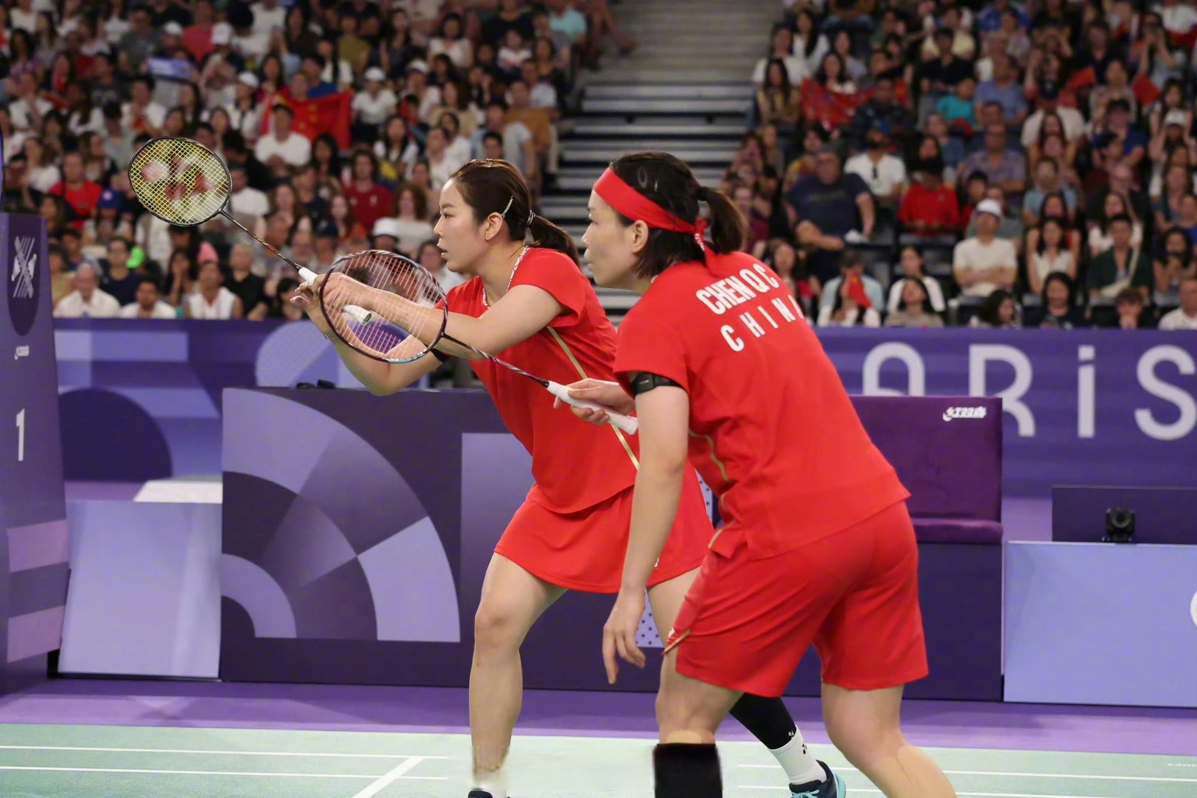 羽毛球女团体决赛现场热闹不断的简单介绍 羽毛球女团体决赛现场热闹不断的简单介绍